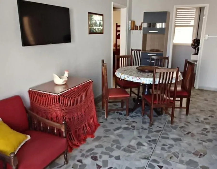 Apartamento Pé na Areia na Praia das Pitangueiras-1
